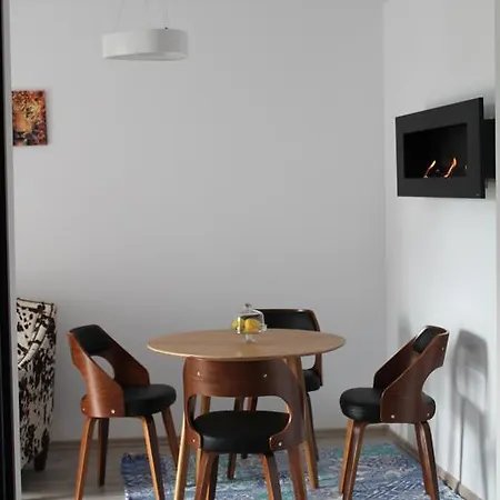 Onix Parliament View Apartment